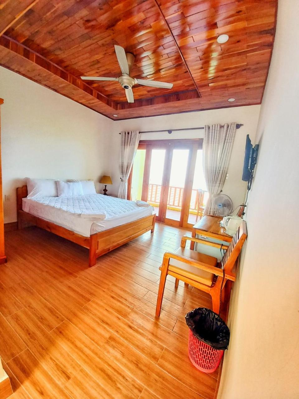 Resort Free 2*